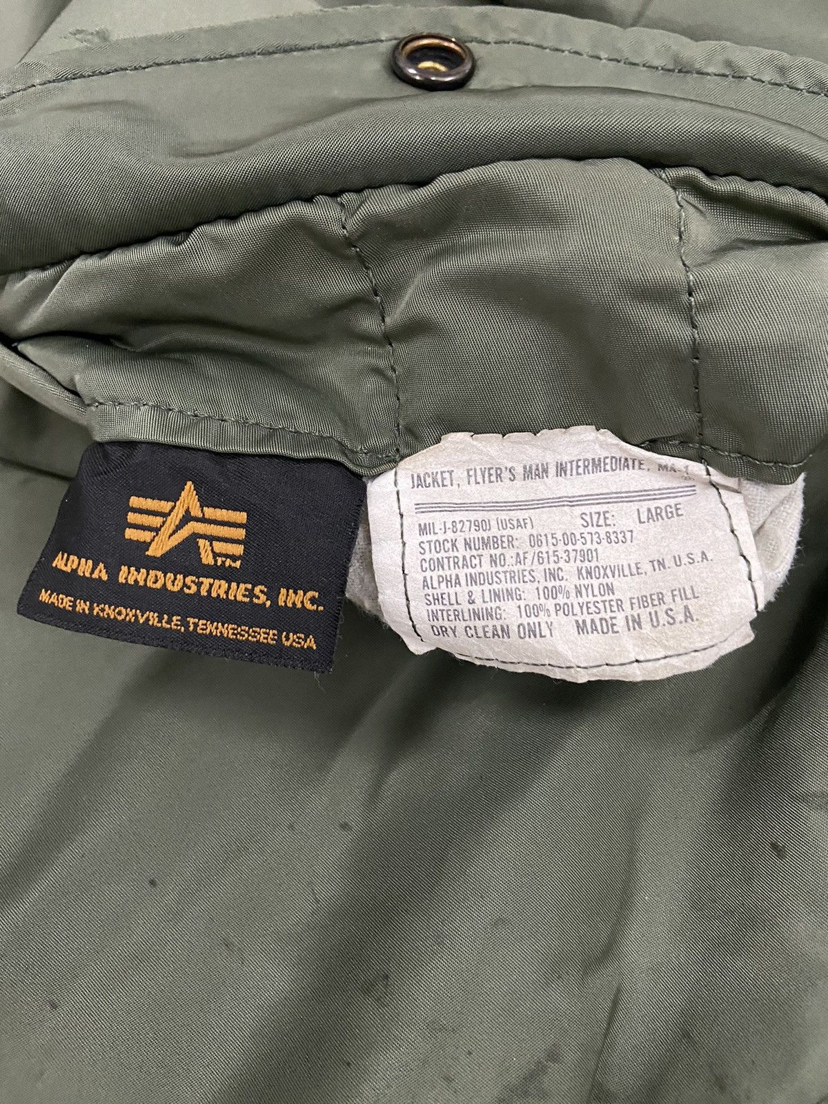 Alpha Industries Vintage distress Alpha Industries MA-1 bomber jacket Size US L / EU 52-54 / 3 - 8 Thumbnail