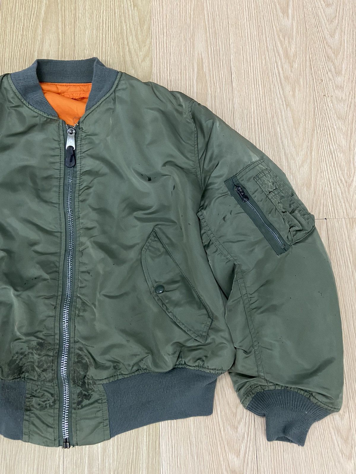 Alpha Industries Vintage distress Alpha Industries MA-1 bomber jacket Size US L / EU 52-54 / 3 - 3 Thumbnail