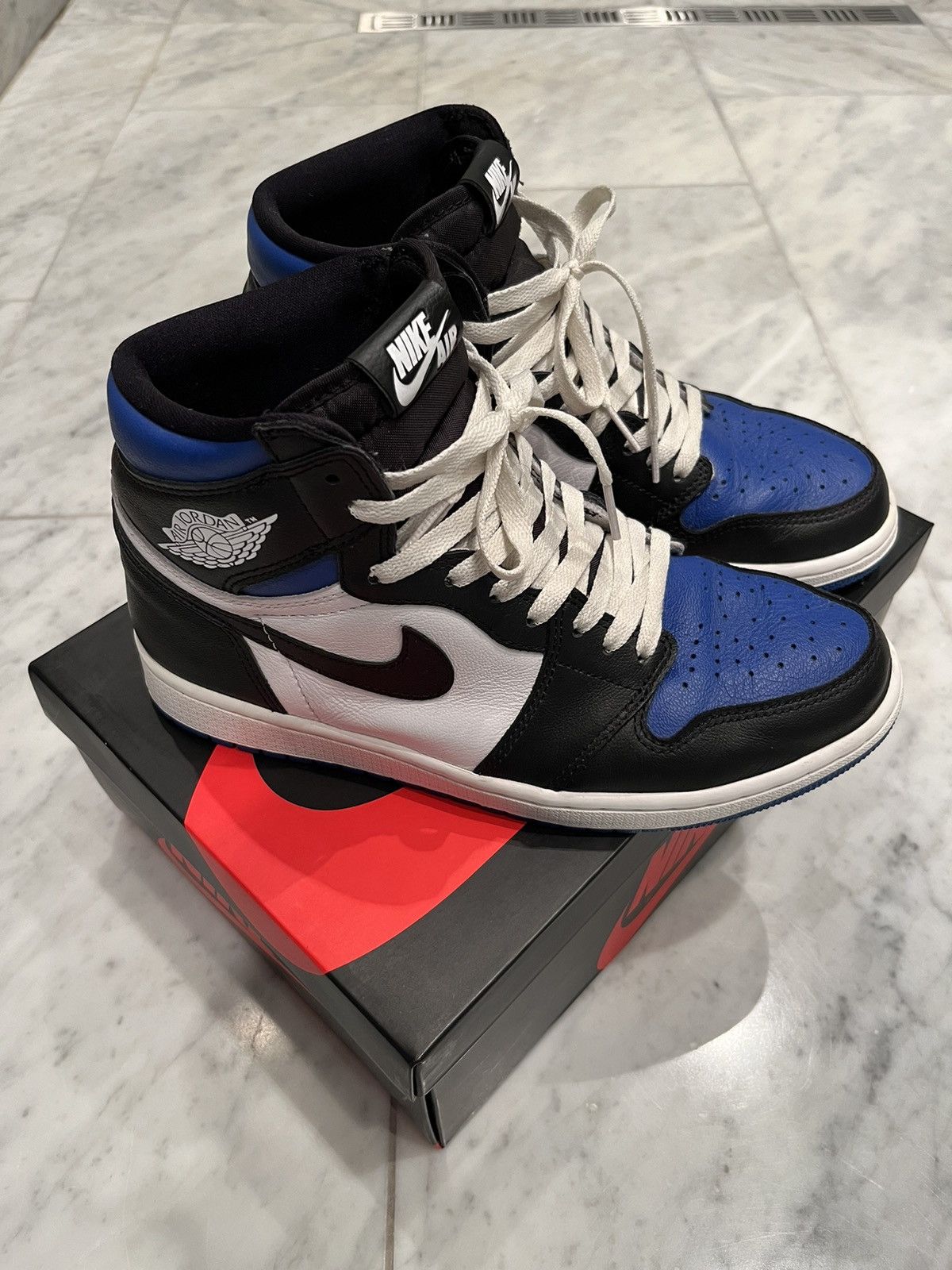 Air Jordan Retro High OG Royal Blue toe