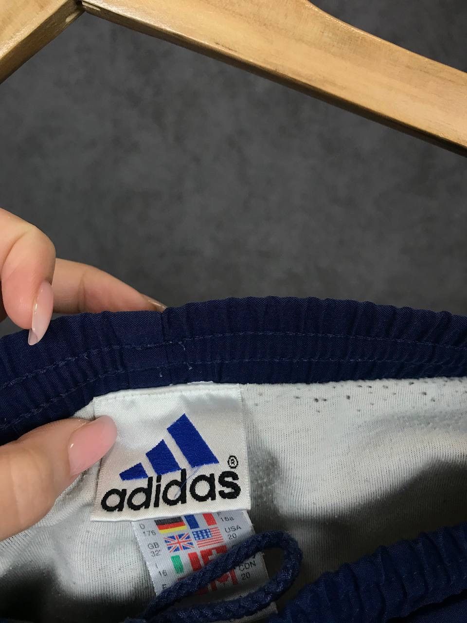 Adidas × Vintage Adidas vintage streetwear shorts Size US 32 / EU 48 - 4 Thumbnail