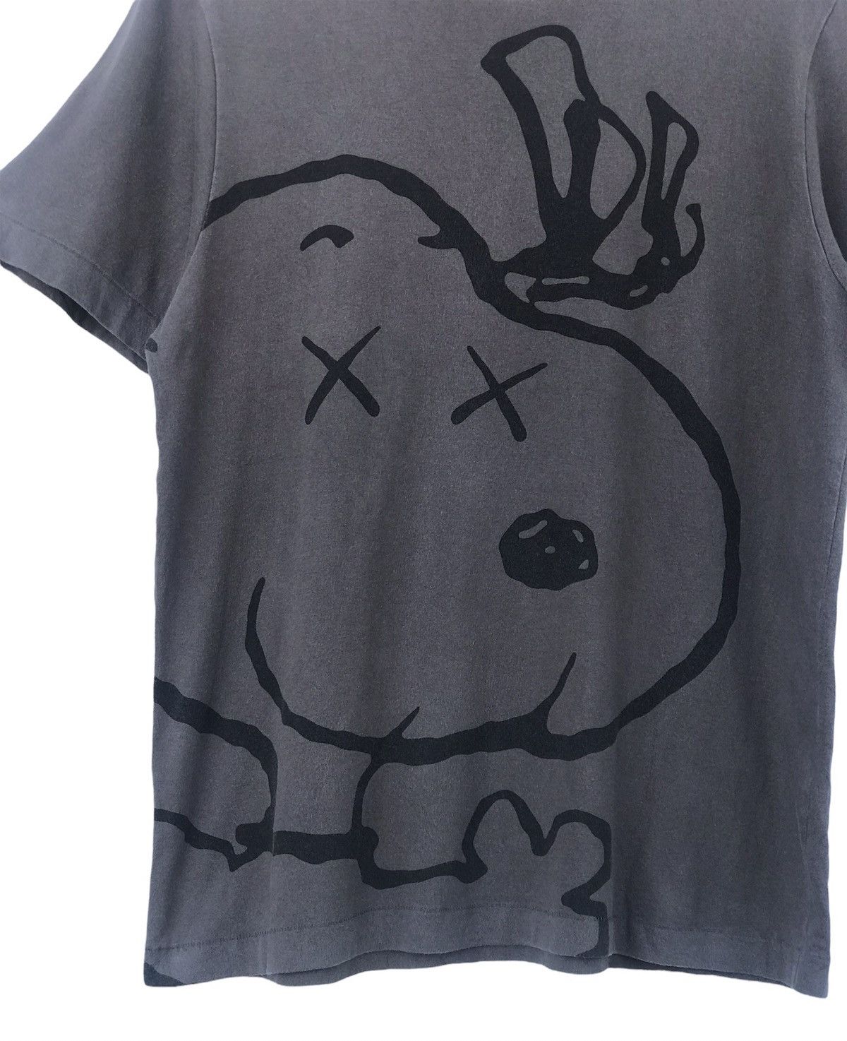 Kaws × Peanuts Shirt Kaws x Peanut Big Logo by Uniqlo Size US M / EU 48-50 / 2 - 2 Thumbnail