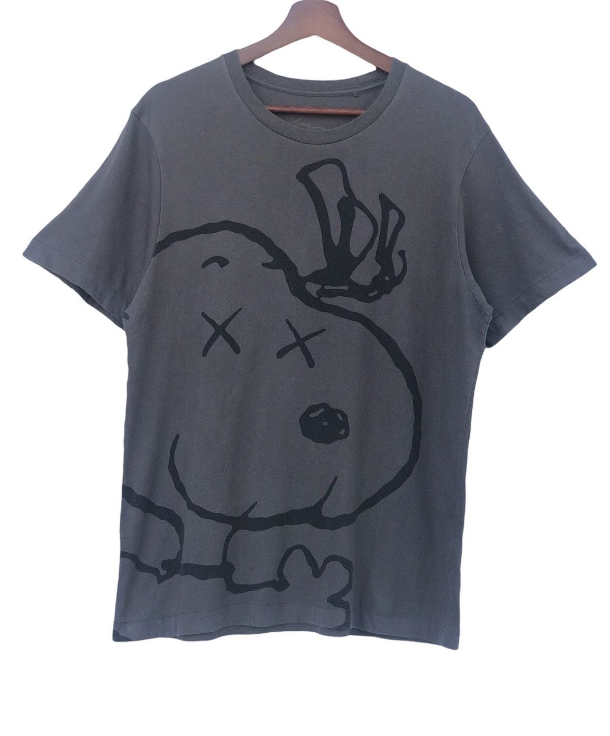 Kaws × Peanuts Shirt Kaws x Peanut Big Logo by Uniqlo Size US M / EU 48-50 / 2 - 1 Thumbnail