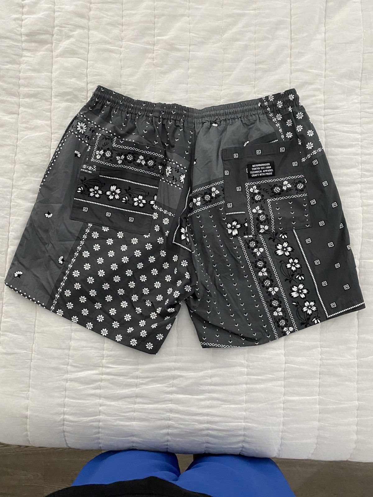 Neighborhood Neighborhood Bandana Chopped Short NWT Size US 36 / EU 52 - 12 Thumbnail