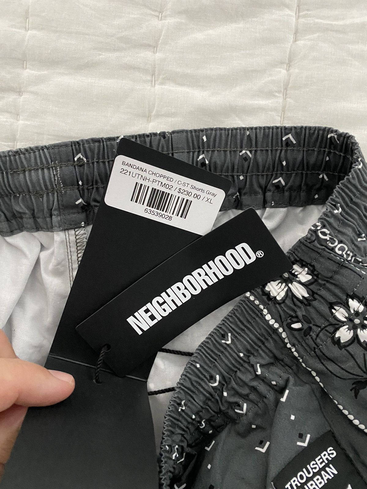 Neighborhood Neighborhood Bandana Chopped Short NWT Size US 36 / EU 52 - 7 Thumbnail