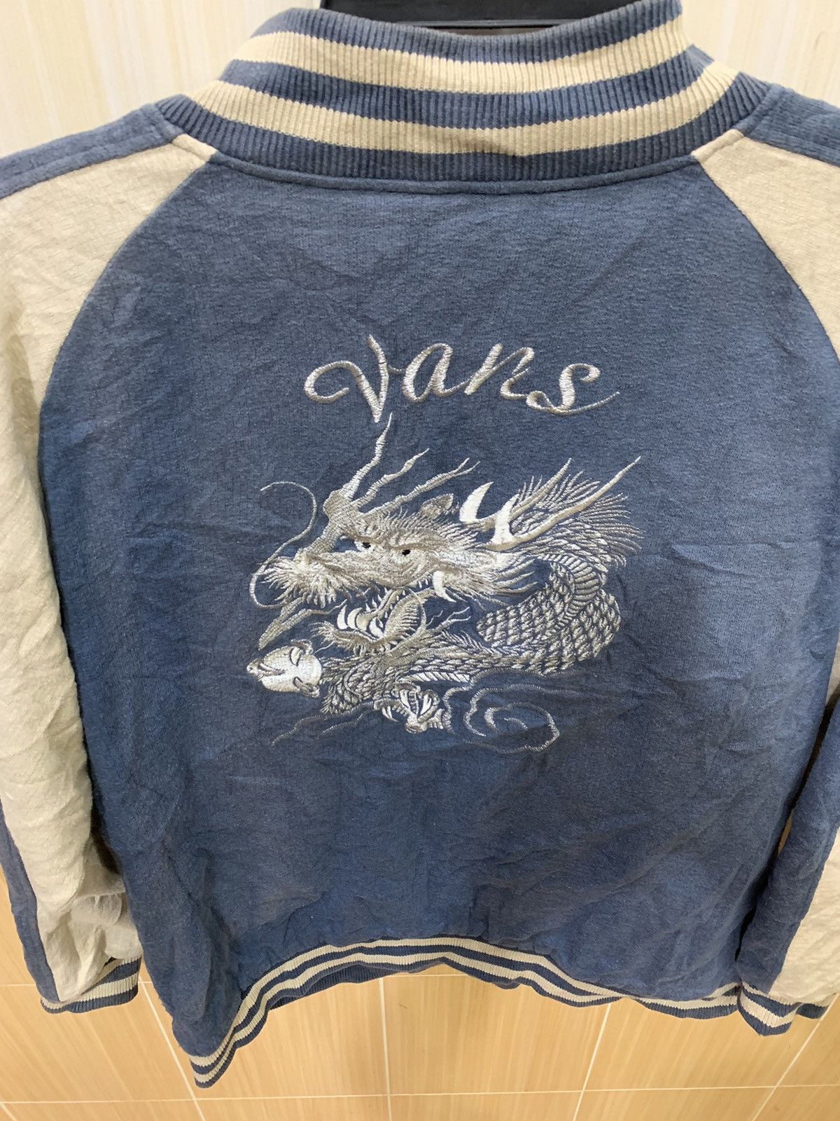 Vans × Vintage Vans Dragon Sukajan Style Logo Embroidery Size US L / EU 52-54 / 3 - 16 Thumbnail