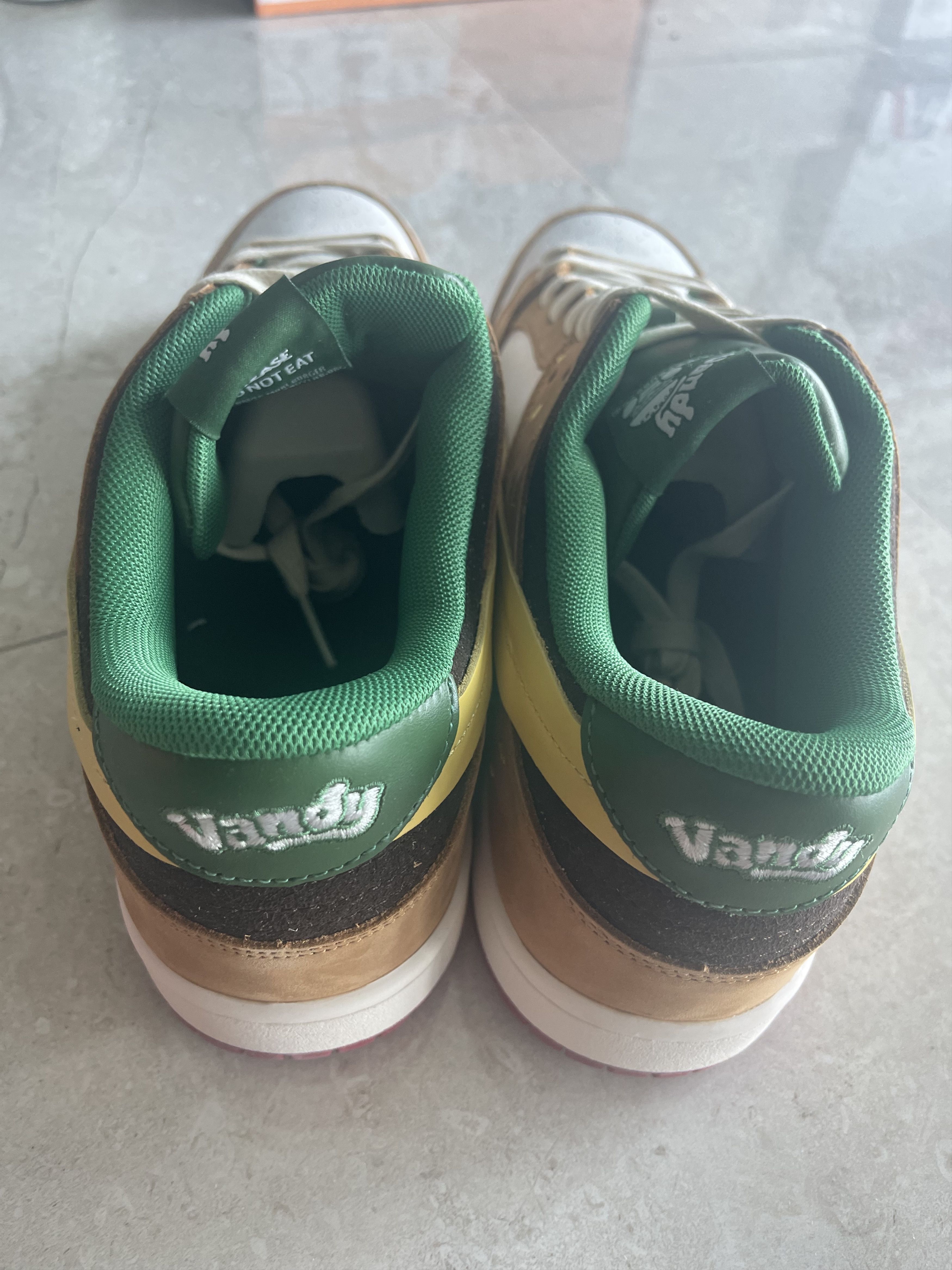 Vandy The Pink Vandy the Pink Original Burger Dunks Size US 12 / EU 45 - 9 Thumbnail