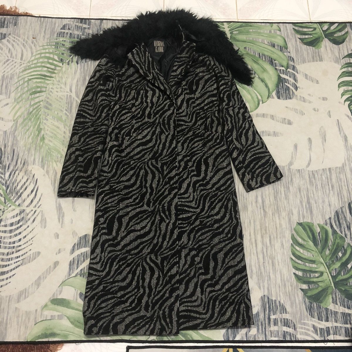 If Six Was Nine × Japanese Brand × Le Grande Bleu (L.G.B.) Marginal Glamour Long Jacket Size US S / EU 44-46 / 1 - 2 Thumbnail