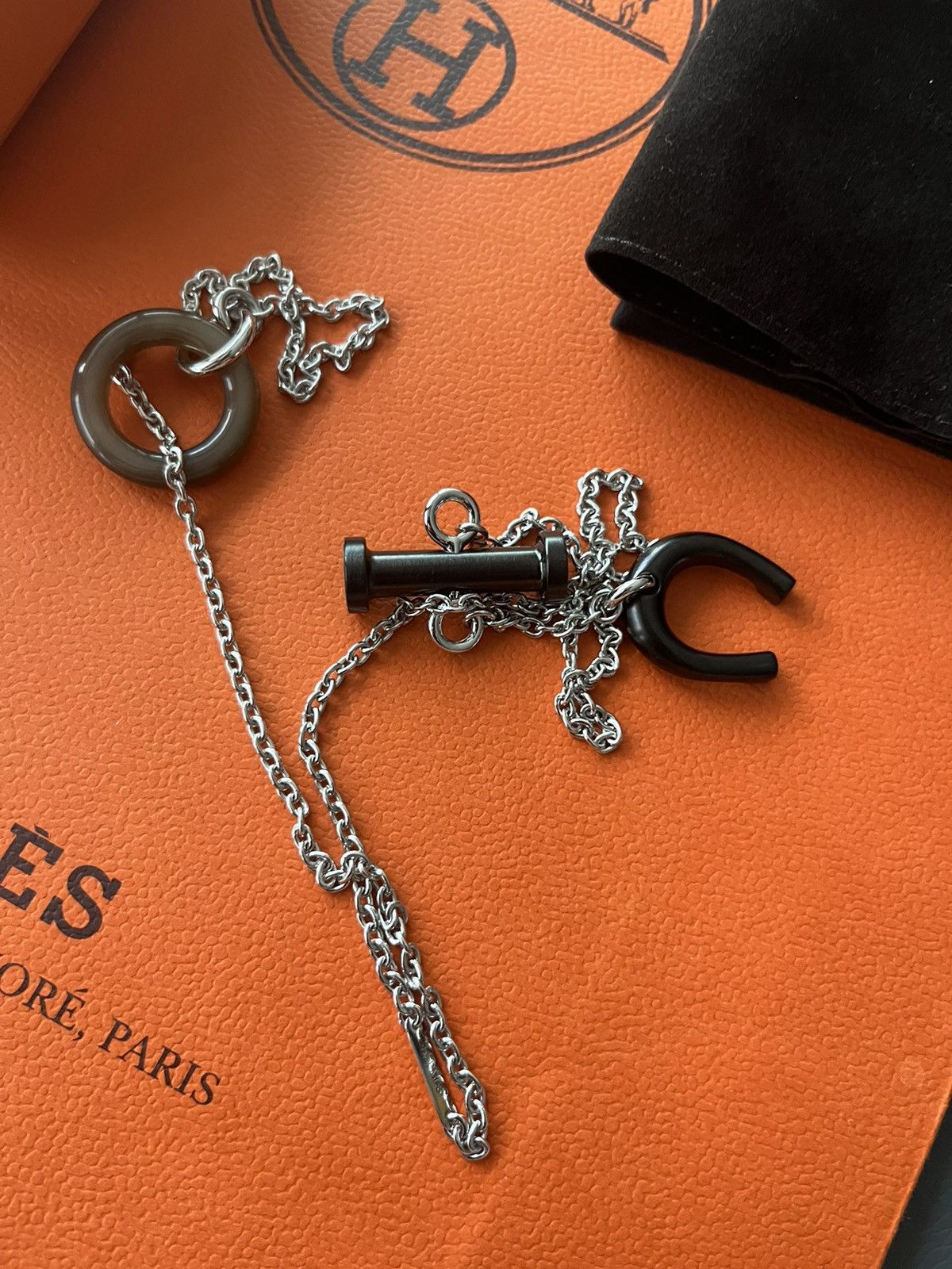 Hermes Super Runway Limited Edition Horn Lacquer Necklace Brand New Size ONE SIZE - 17 Thumbnail