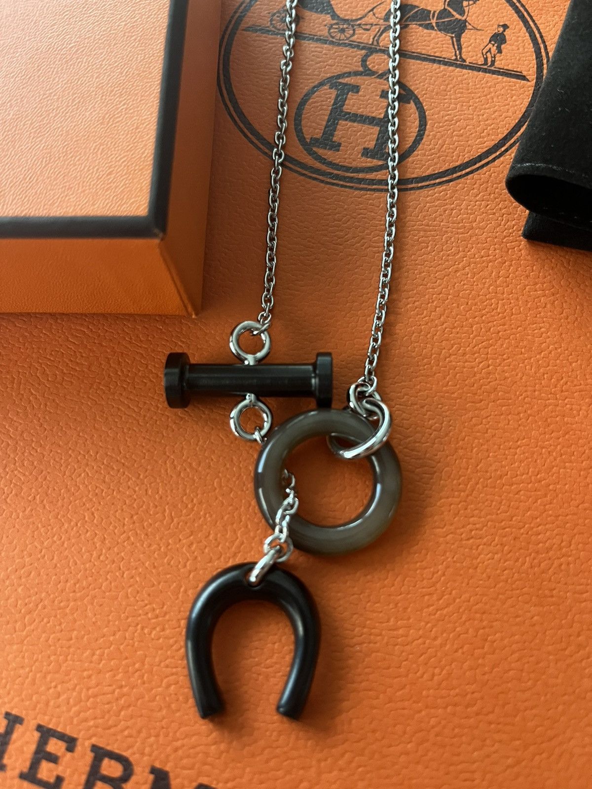 Hermes Super Runway Limited Edition Horn Lacquer Necklace Brand New Size ONE SIZE - 14 Thumbnail