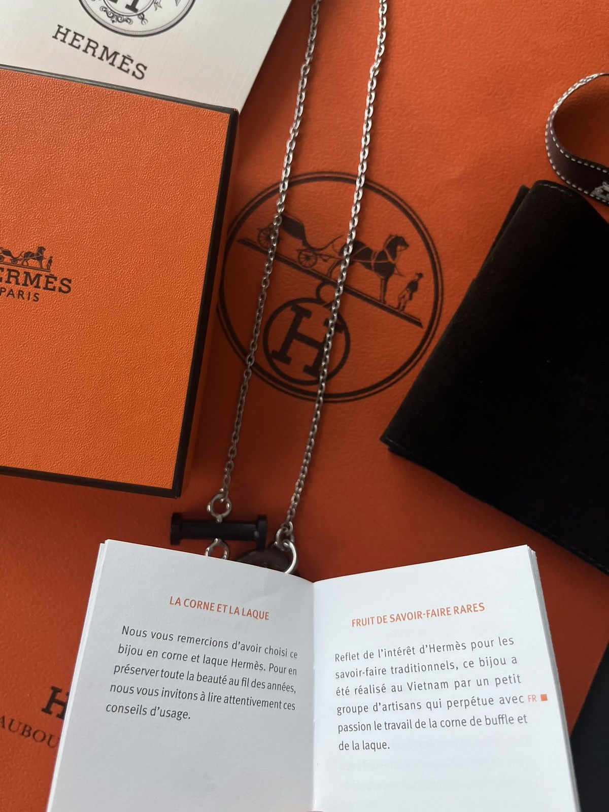 Hermes Super Runway Limited Edition Horn Lacquer Necklace Brand New Size ONE SIZE - 13 Thumbnail