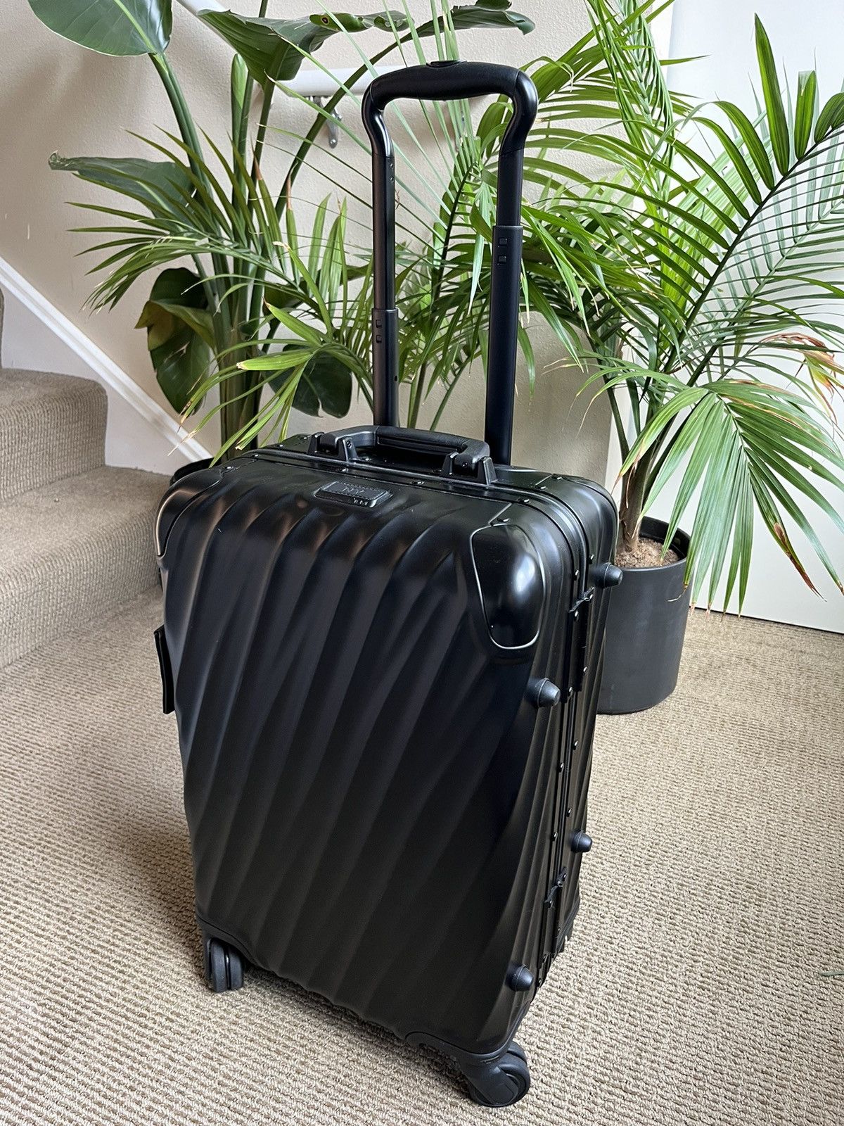 Tumi TUMI 19 Degree Aluminum International Carry-on Luggage | Grailed