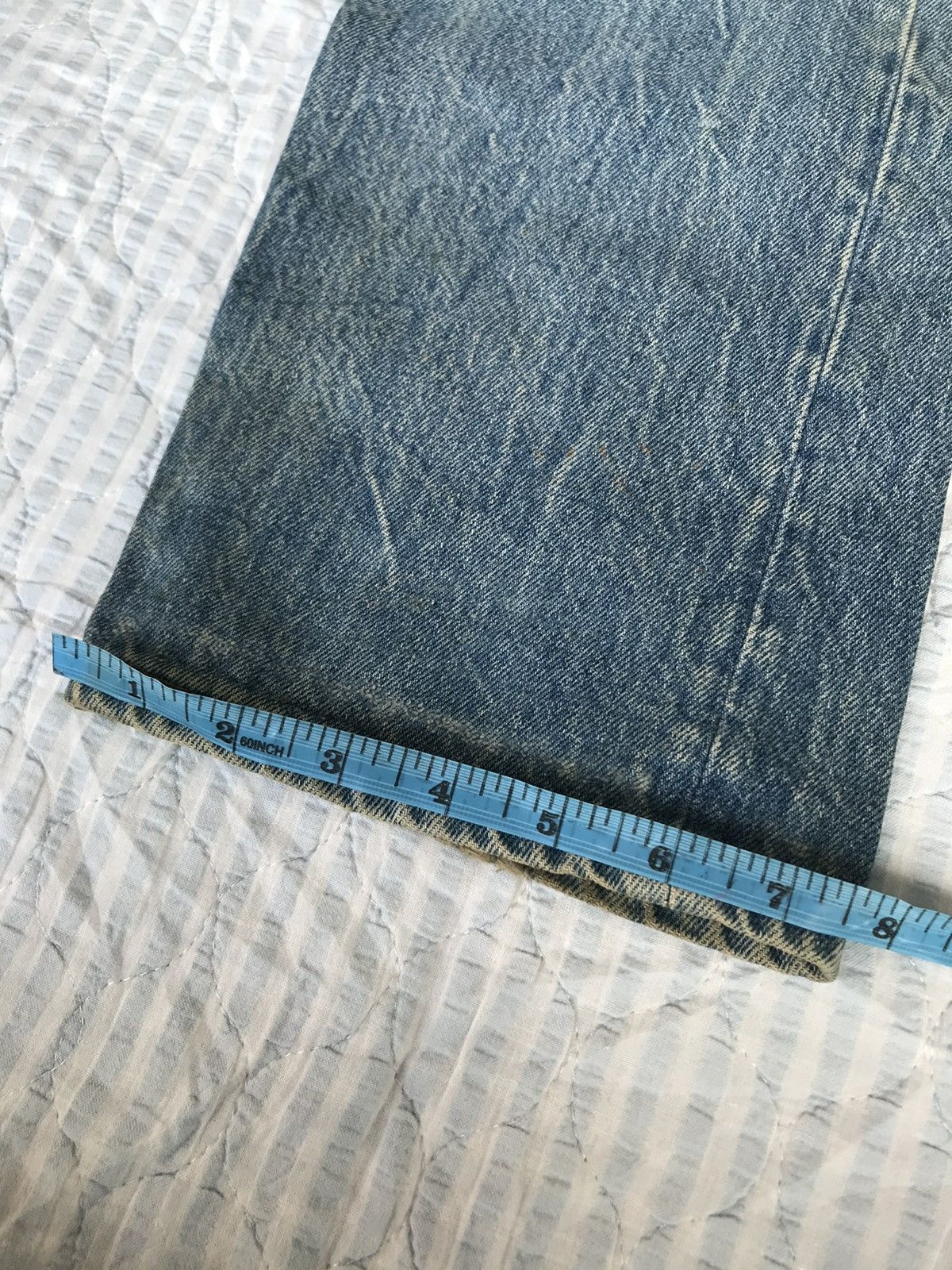 Levi's Vintage Clothing (A184). VINTAGE LEVIS DISTRESSED DENIM Size US 29 - 9 Thumbnail
