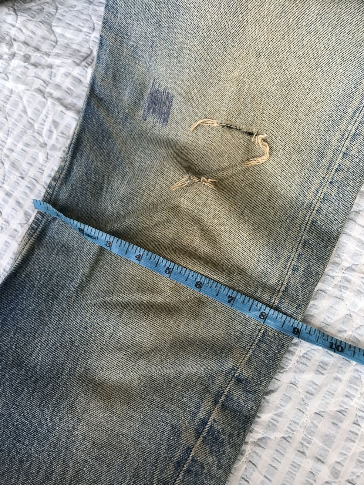 Levi's Vintage Clothing (A184). VINTAGE LEVIS DISTRESSED DENIM Size US 29 - 10 Thumbnail