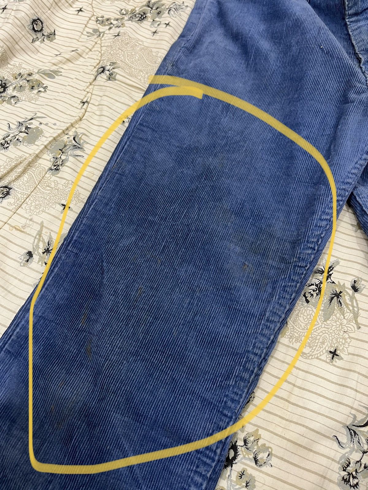 Levi's (Oo). VINTAGE LEVIS CORDUROY PANTS Size US 30 / EU 46 - 9 Thumbnail