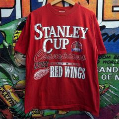 Vintage 00s Red NHL Stanley Cup Final T-Shirt - Small Cotton– Domno Vintage