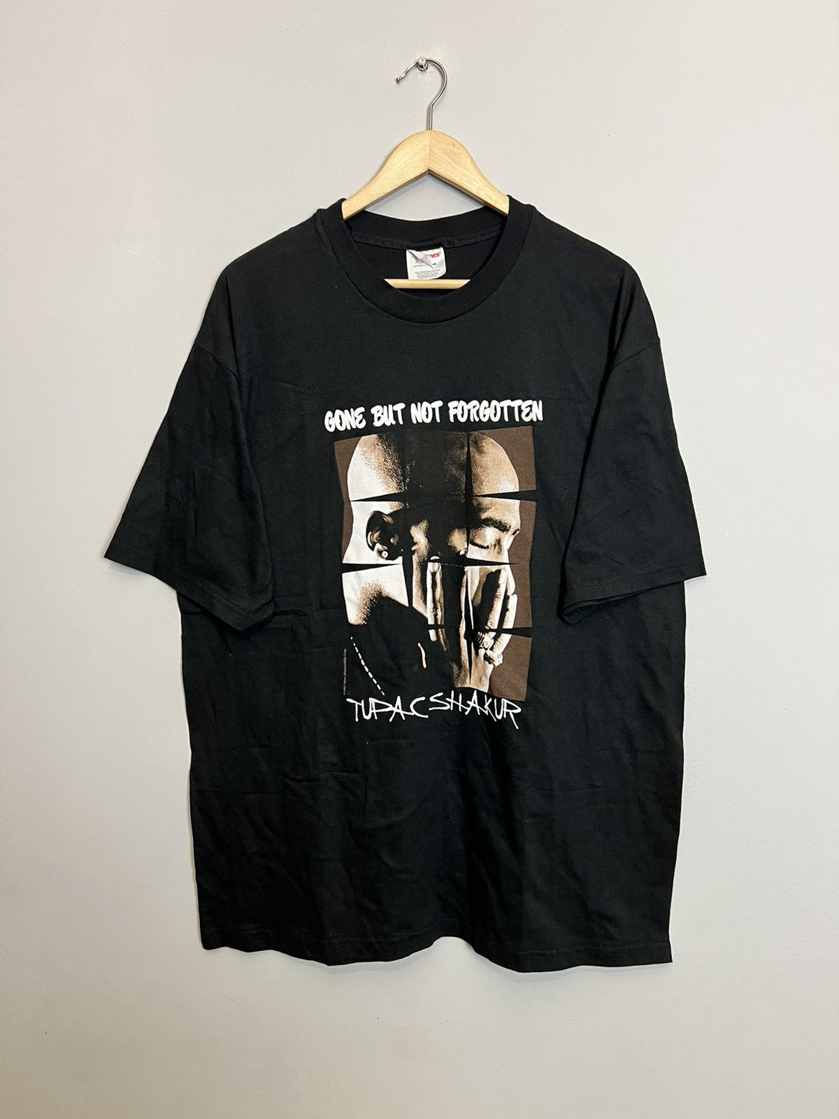 image of Band Tees x Rap Tees Vintage 90's 2Pac Tupac Gone But Not Forgotten Tee Rap Band in Black (Size XL)