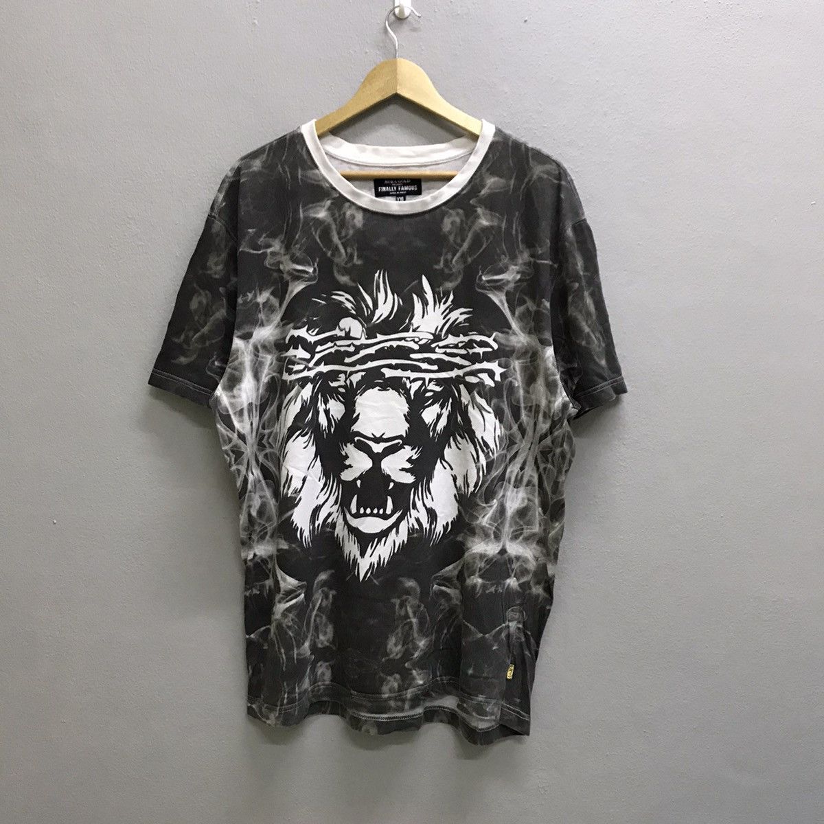 Japanese Brand Aura gold presents finaly famous Tshirt Size US XL / EU 56 / 4 - 3 Thumbnail