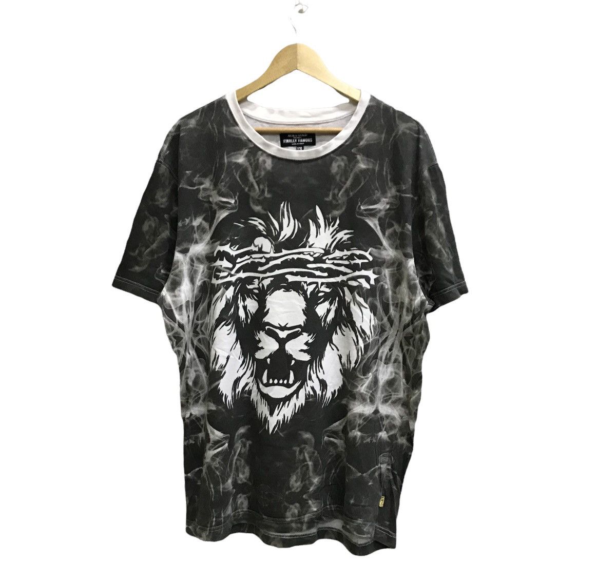 Japanese Brand Aura gold presents finaly famous Tshirt Size US XL / EU 56 / 4 - 1 Thumbnail