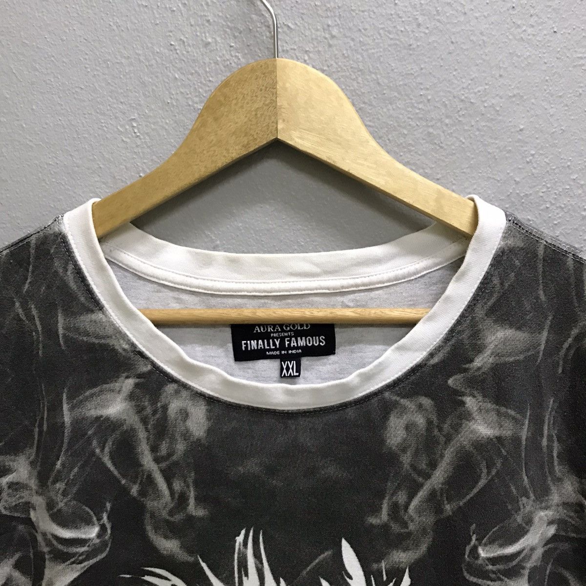 Japanese Brand Aura gold presents finaly famous Tshirt Size US XL / EU 56 / 4 - 6 Thumbnail