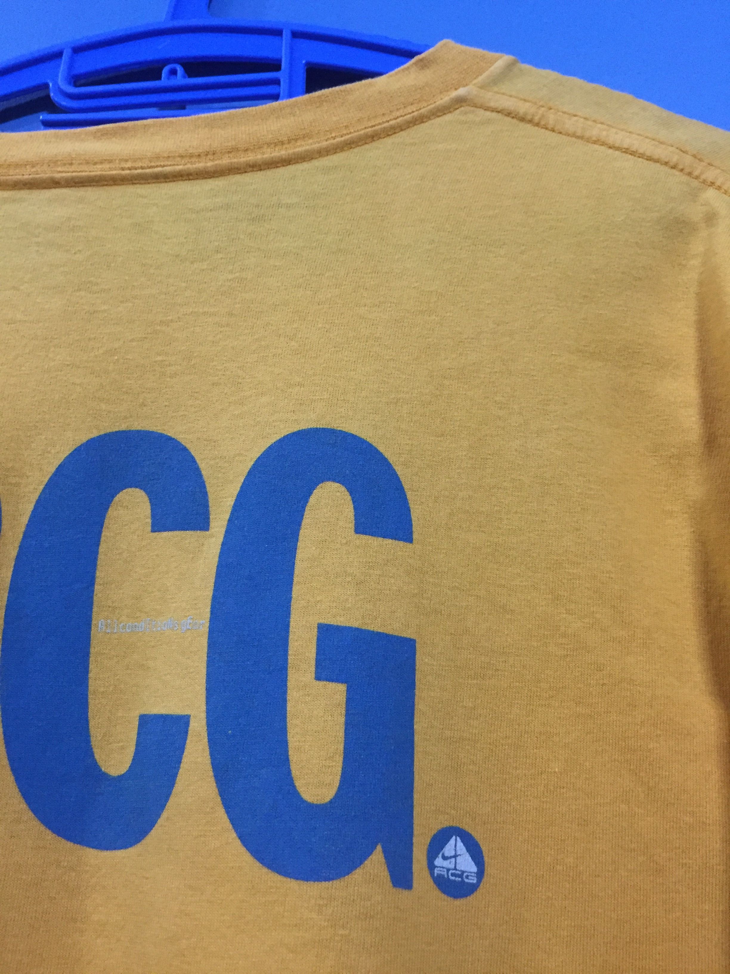 Nike ACG × Vintage Vintage nike acg eat dirt spell Out Logo Tee Shirt Size US M / EU 48-50 / 2 - 6 Thumbnail
