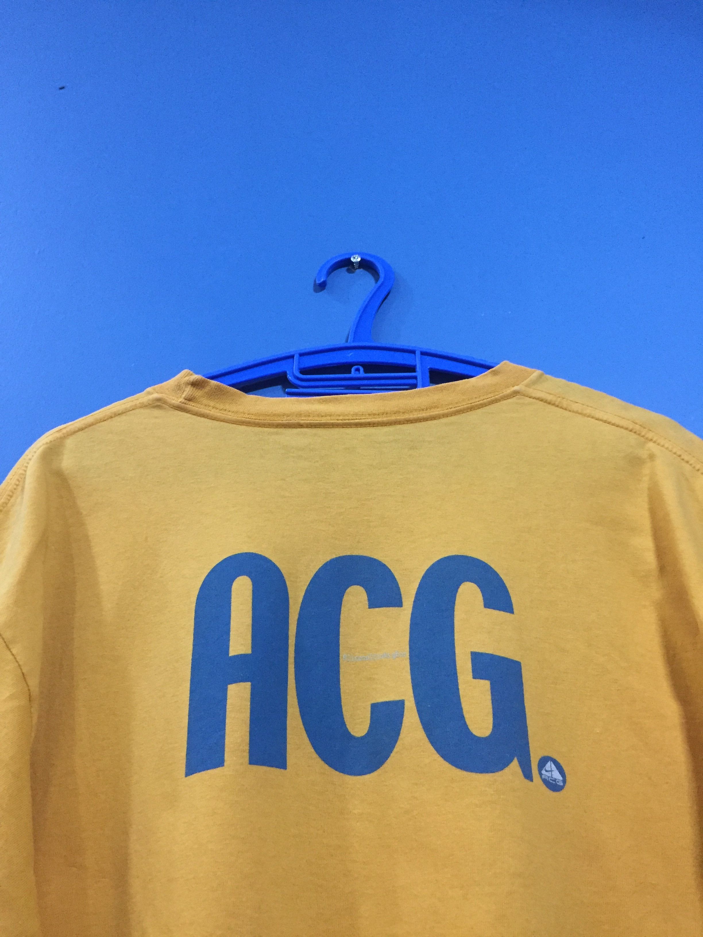 Nike ACG × Vintage Vintage nike acg eat dirt spell Out Logo Tee Shirt Size US M / EU 48-50 / 2 - 5 Thumbnail