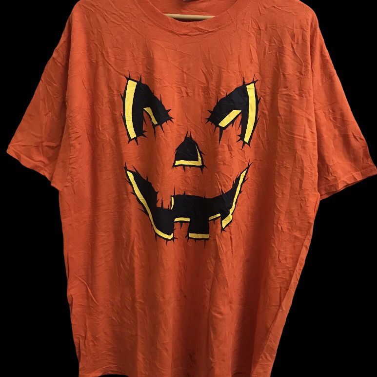 Japanese Brand VINTAGE HALLOWEN biglogo TSHIRT Size US XXL / EU 58 / 5 - 4 Thumbnail
