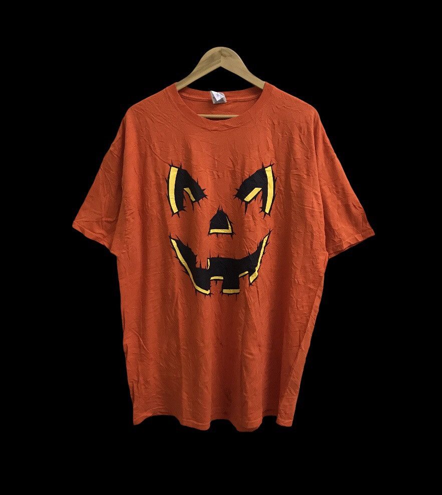 Japanese Brand VINTAGE HALLOWEN biglogo TSHIRT Size US XXL / EU 58 / 5 - 1 Thumbnail
