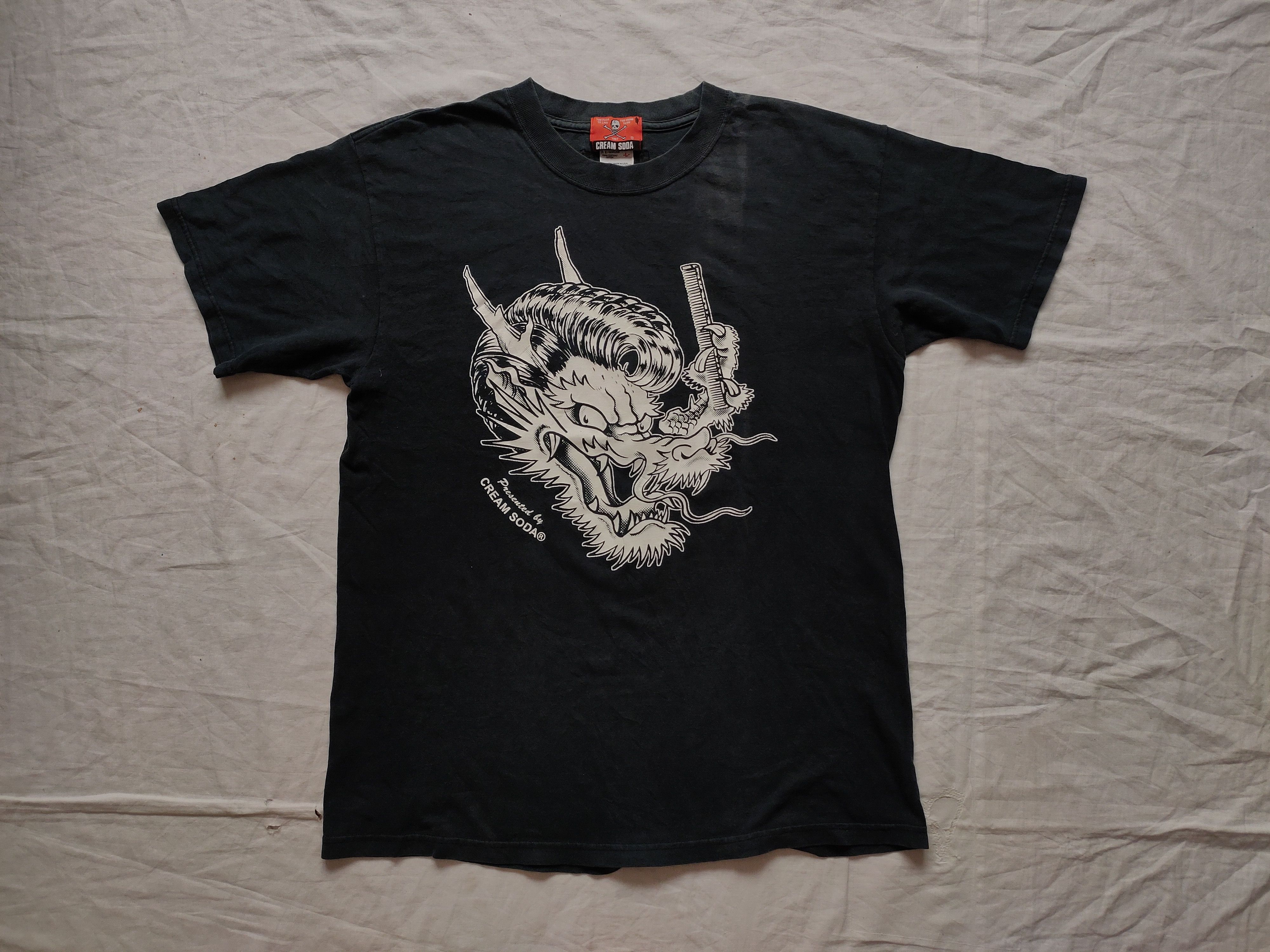 Japanese Brand VINTAGE CREAM SODA DRAGON BLACK CATS TSHIRT Size US L / EU 52-54 / 3 - 1 Thumbnail