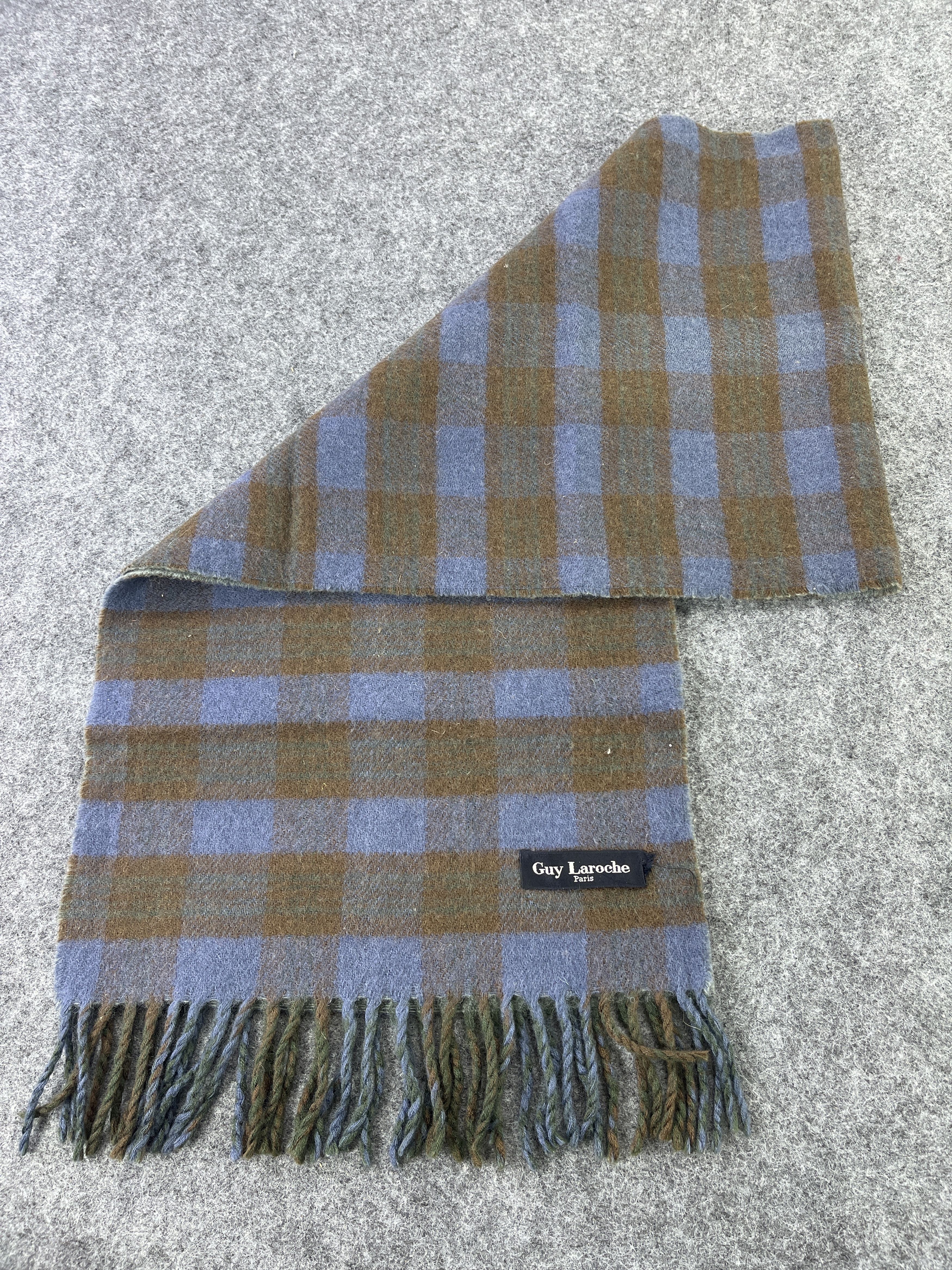 Guy Laroche Checked Scarf / Muffler / Neckwear T315