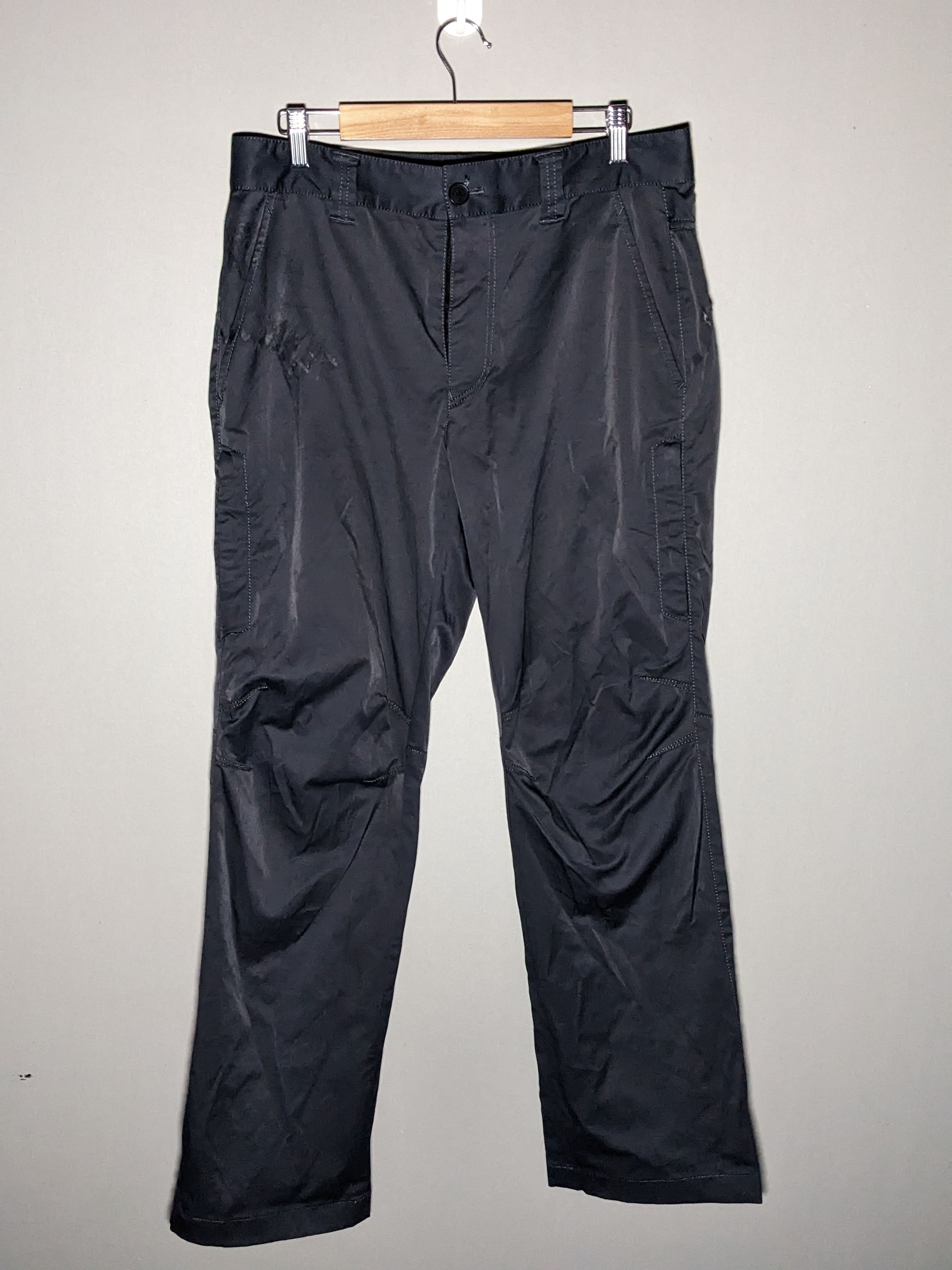 image of Burberry Golf Black Multipocket Pants, Men's (Size 32)