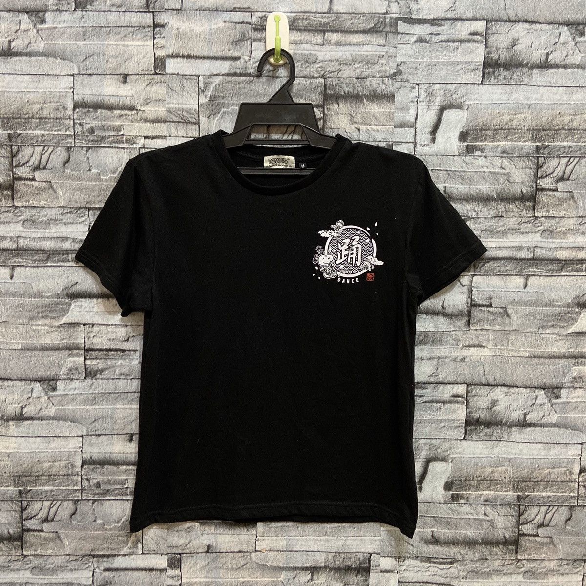 Peanuts Vintage Peanuts t shirt Snoopy japanese write size M Size US M / EU 48-50 / 2 - 3 Thumbnail