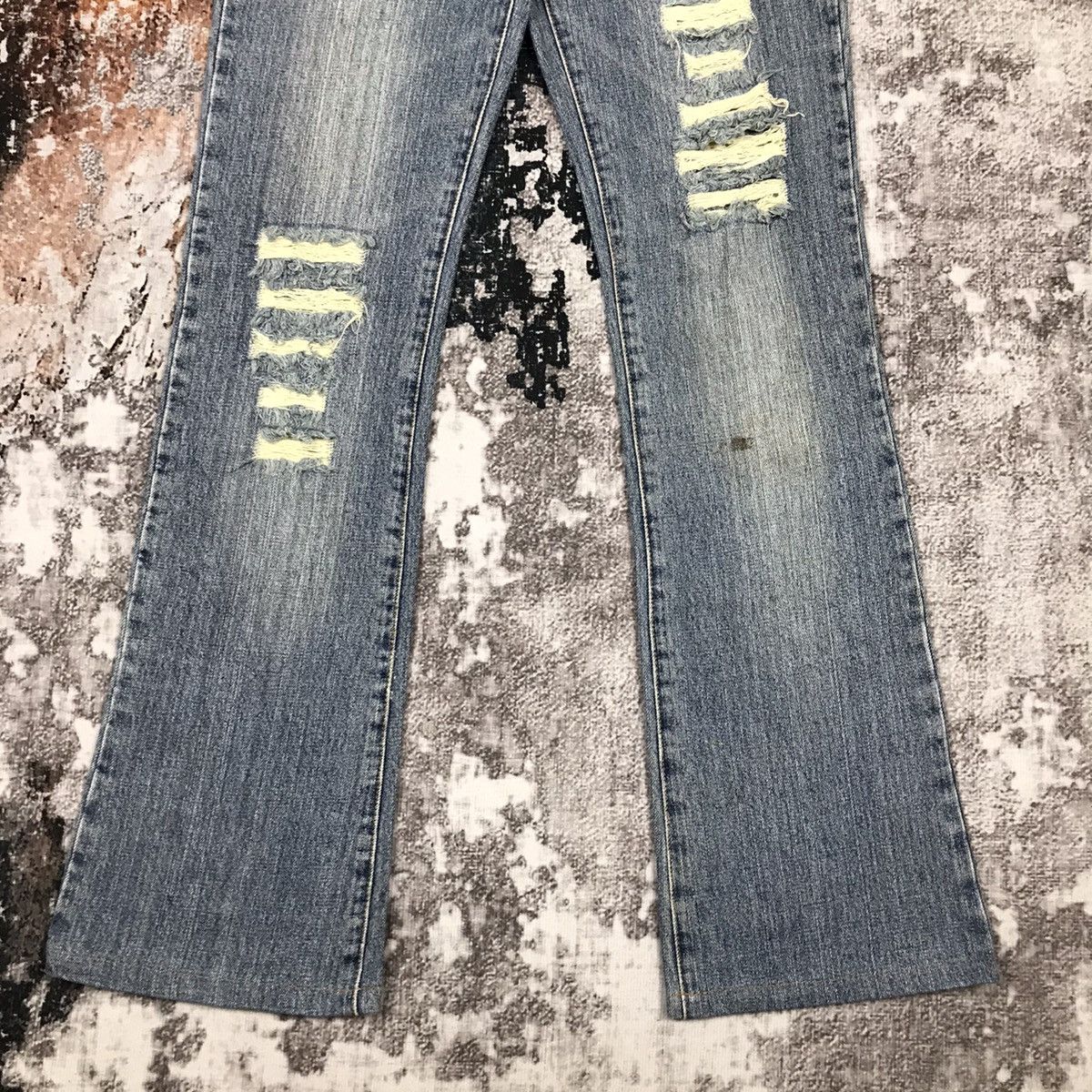 Japanese Brand × Vintage Japanese Flamingo Girls Flare Light Wash Distressed Jeans Size 29" - 4 Thumbnail