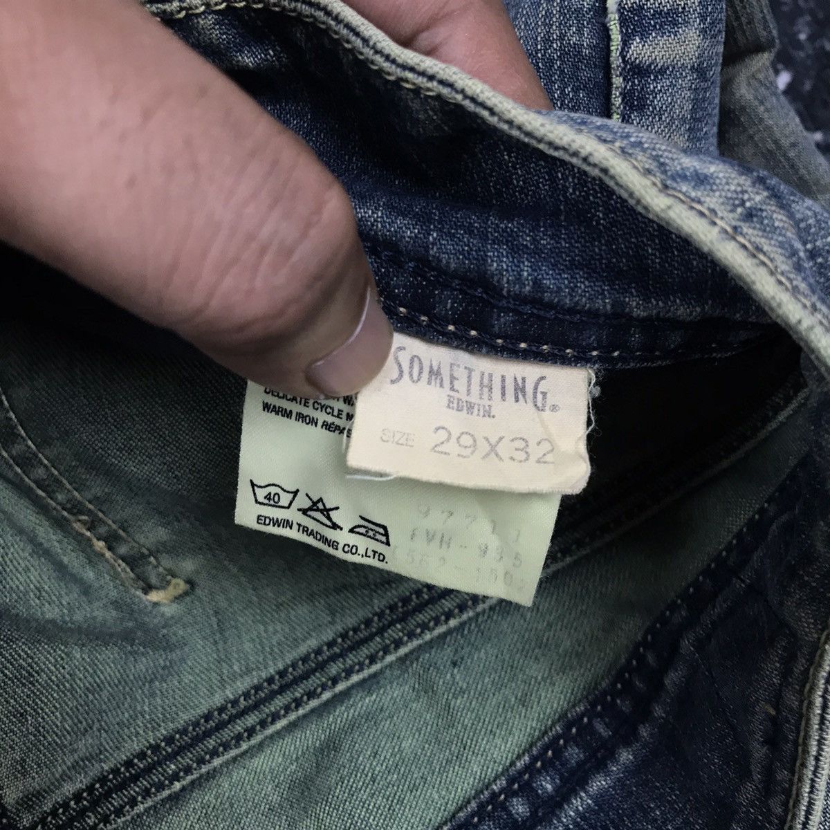 Edwin × Japanese Brand × Vintage Vintage Edwin Flare Dirty Distressed Jeans Size 26" / US 2 / IT 38 - 14 Thumbnail