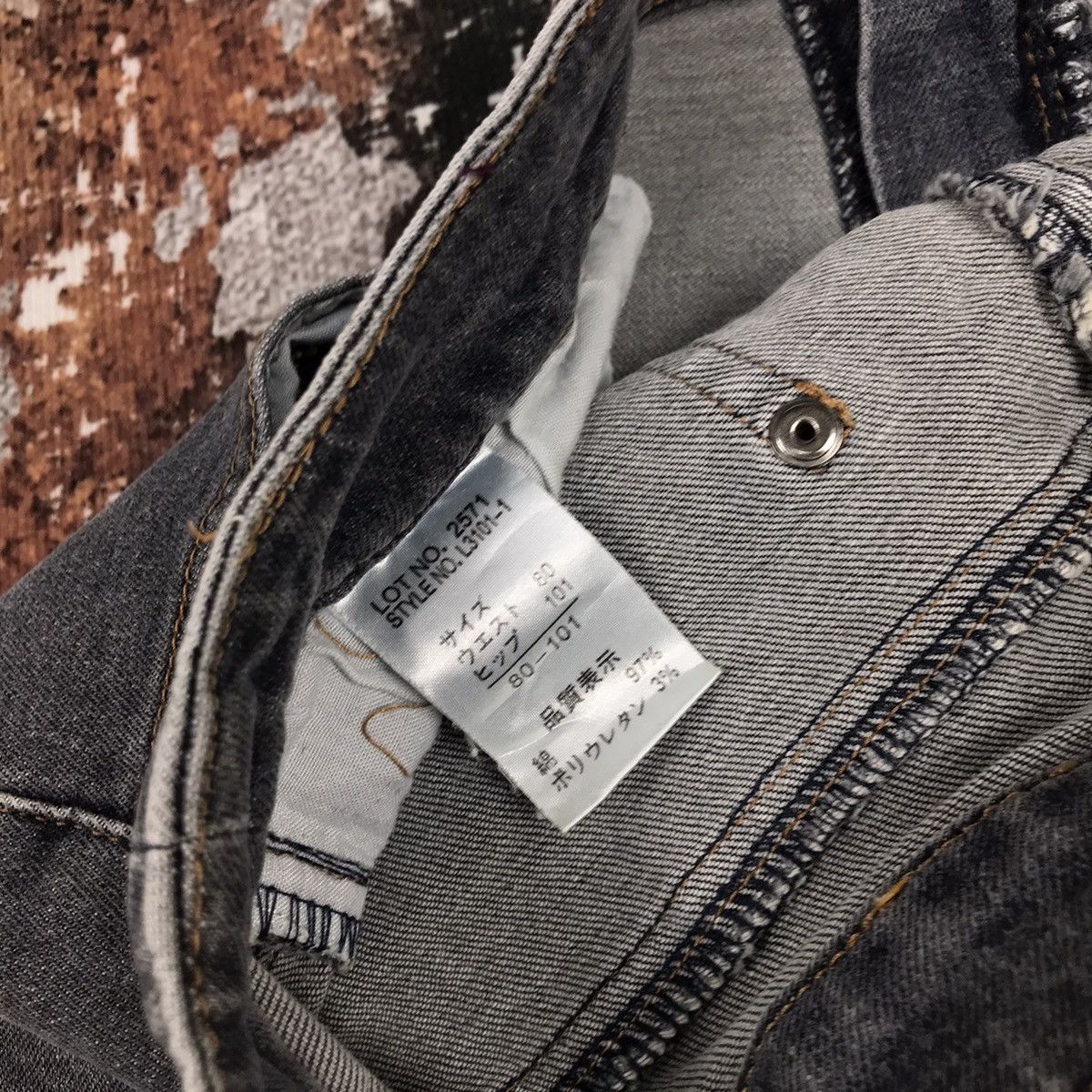 Designer × Japanese Brand × Vintage Vintage Japanese Flare Button Design Light Wash Jeans Size 31" - 10 Thumbnail