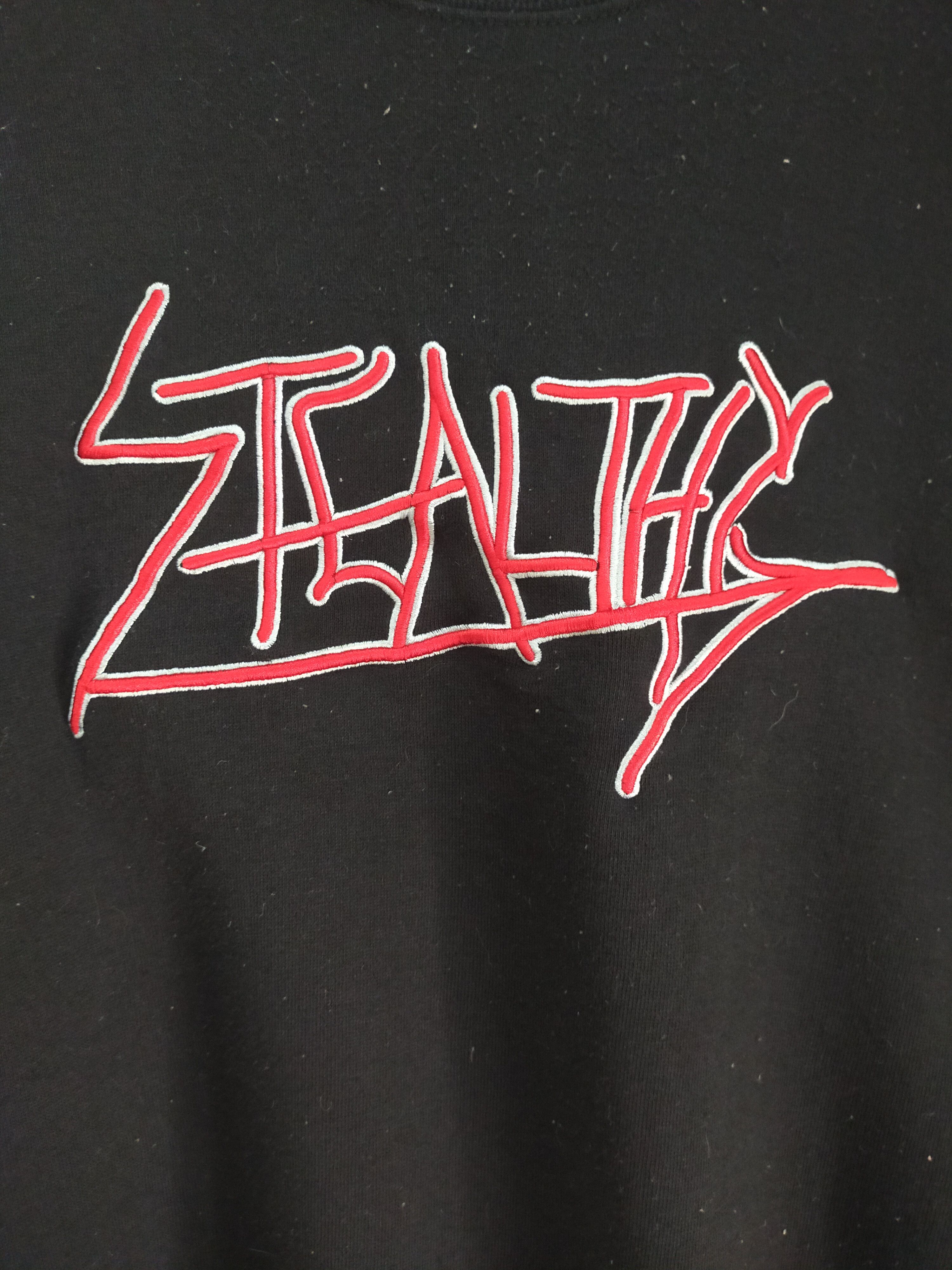 Vintage Vintage Embroidered Stealthy Spell Out Sweatshirt Size US L / EU 52-54 / 3 - 2 Thumbnail