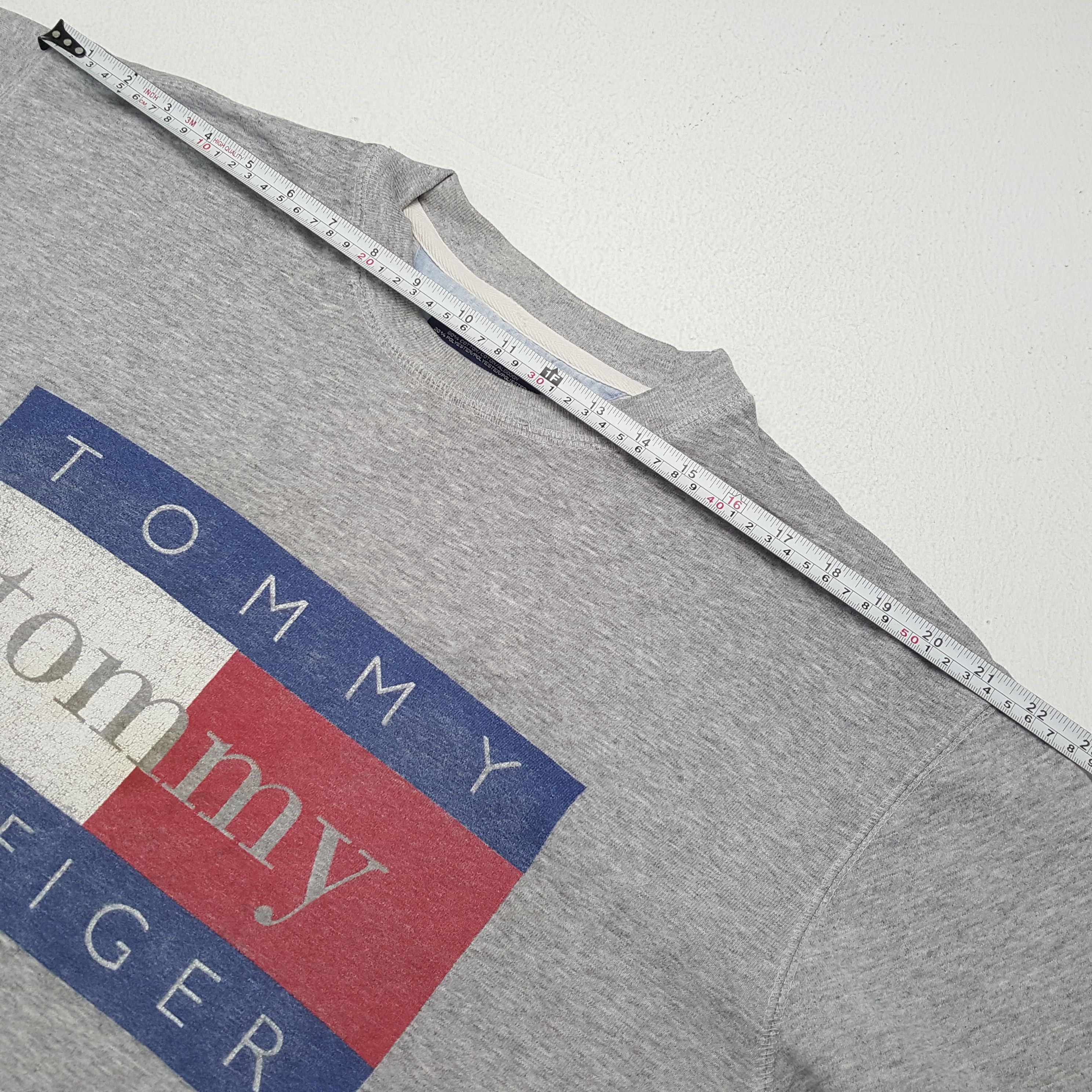 Tommy Hilfiger × Vintage TOMMY HILFIGER Box Logo Style Streetwear Sweatshirt Size US XL / EU 56 / 4 - 5 Thumbnail