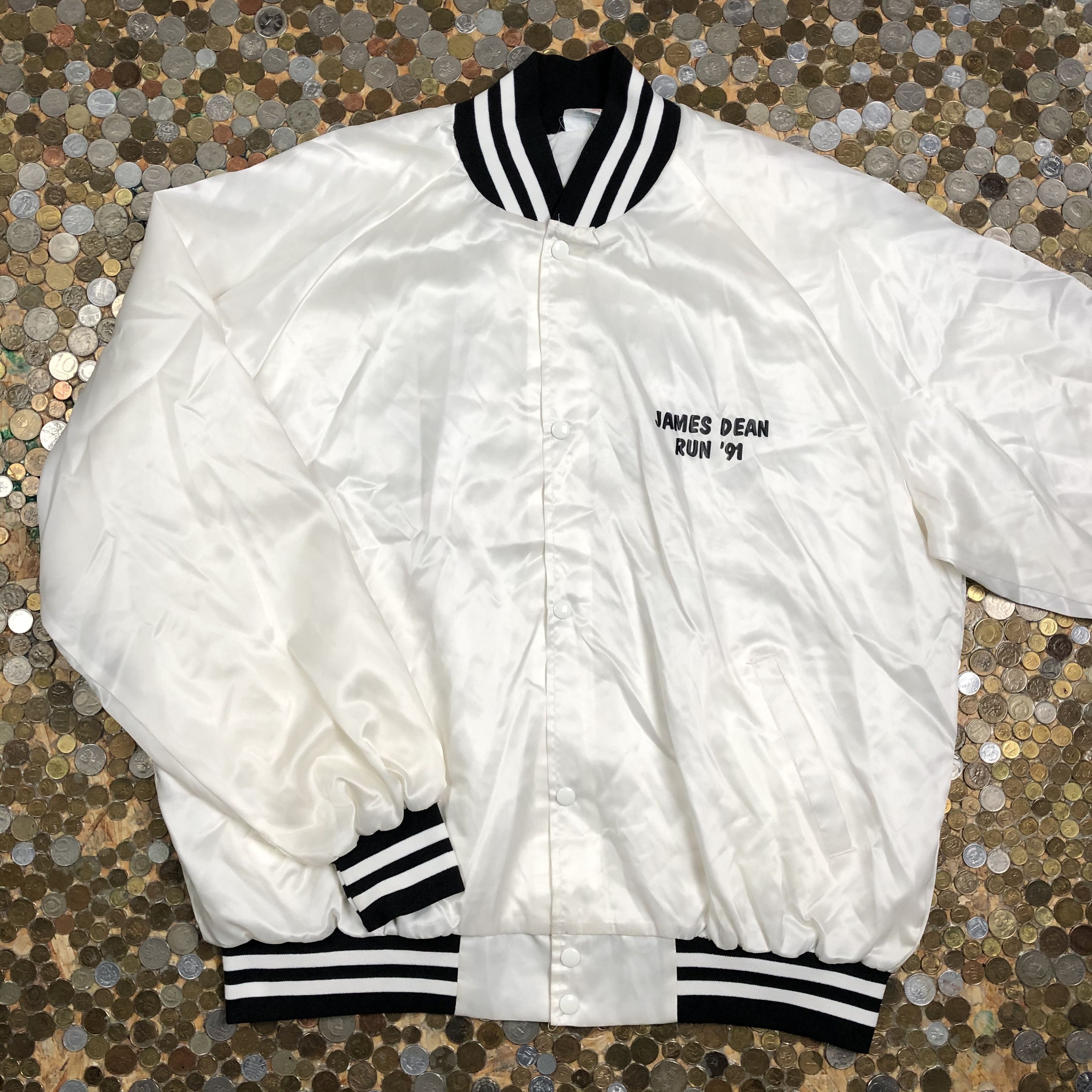 Vintage Vintage Bomber Jacket James Dean 1991 Size US XXL / EU 58 / 5 - 2 Thumbnail