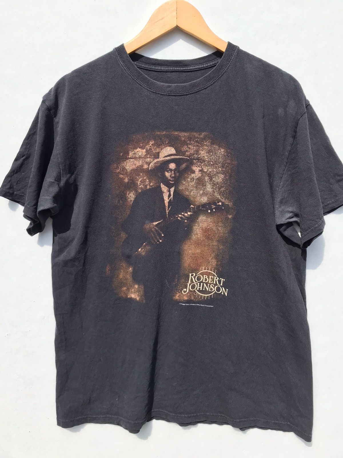 Band Tees 🔥SUN FADED🔥VINTAGE ROBERT JOHNSON TSHIRT Size US L / EU 52-54 / 3 - 3 Thumbnail