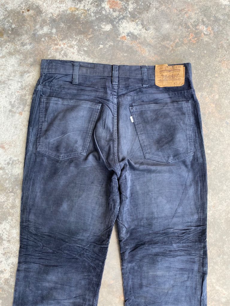 Levi's RARE🔥Vintage Black Levi's 517 Flared Jeans ZIP TALON 42 Size US 34 / EU 50 - 15 Thumbnail