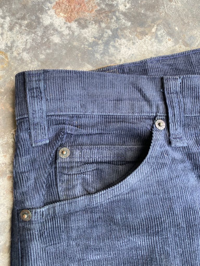 Levi's RARE🔥Vintage Black Levi's 517 Flared Jeans ZIP TALON 42 Size US 34 / EU 50 - 8 Thumbnail
