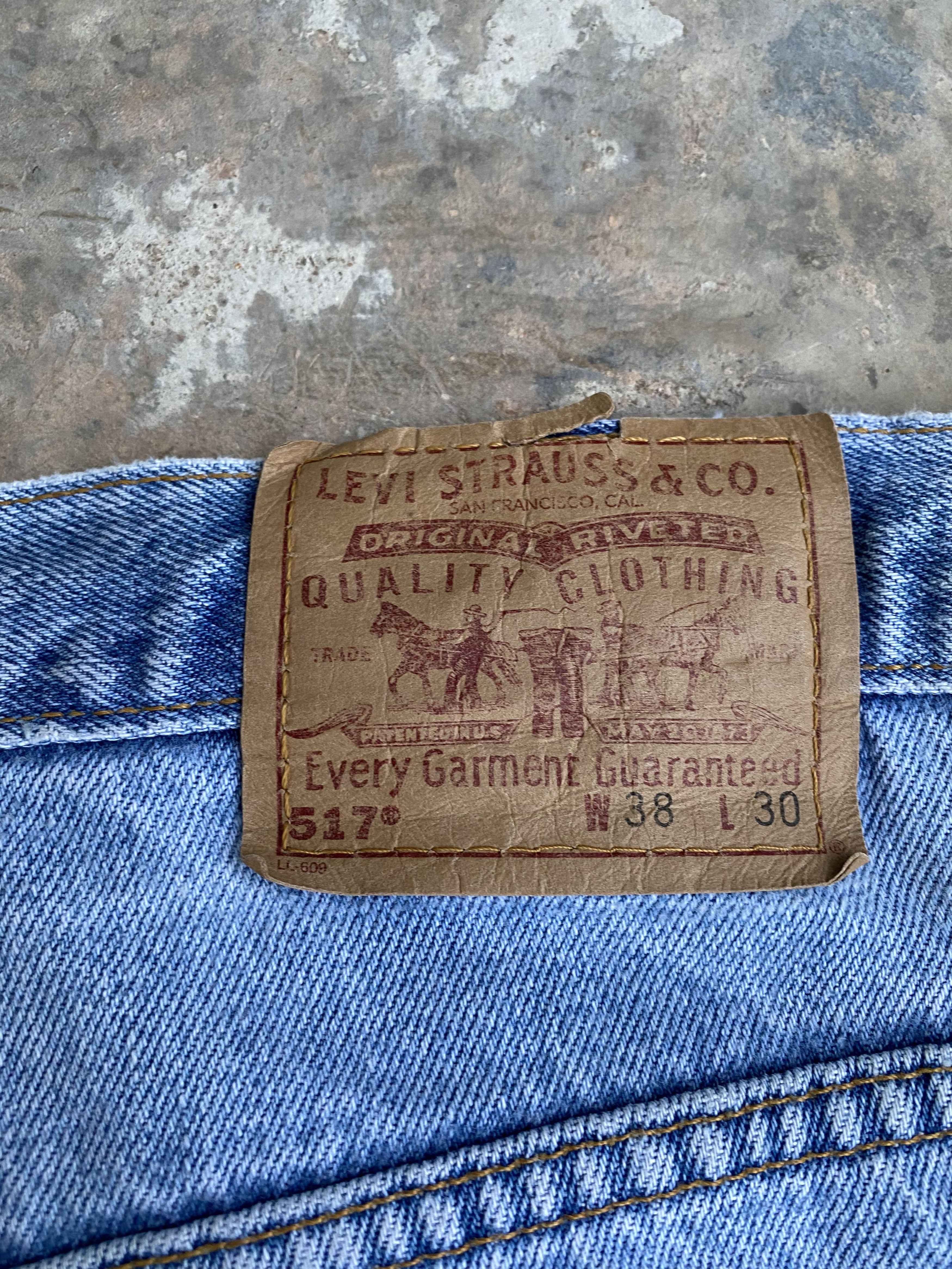 Levi's × Levi's Vintage Clothing 90s Light Blue Wash Vintage Levi's 517 Jeans 35x30Denim Size US 35 - 9 Thumbnail