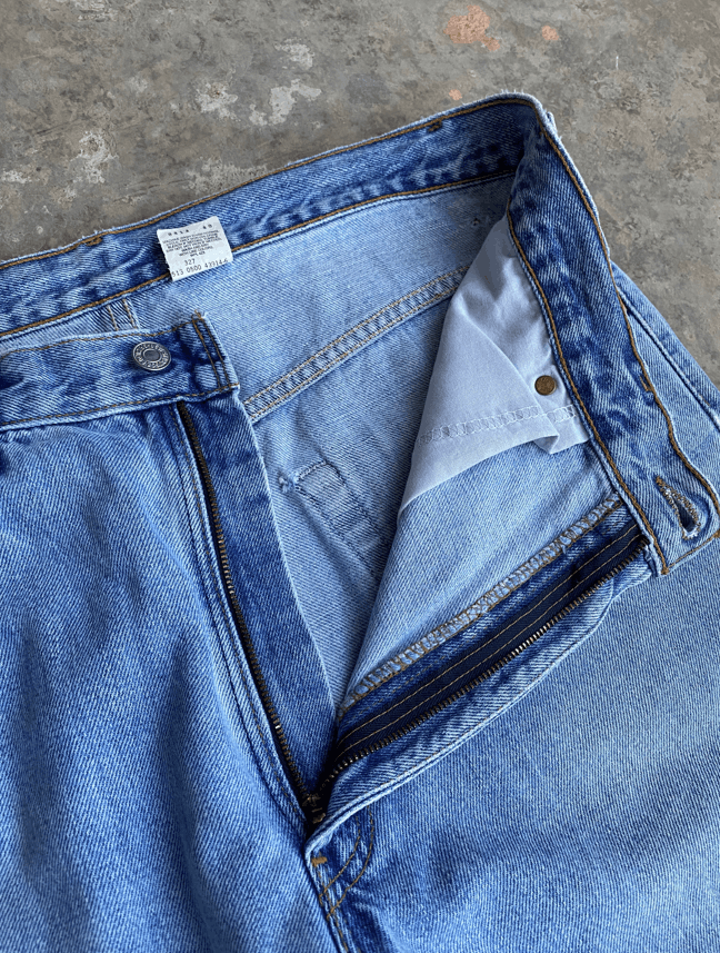 Levi's × Levi's Vintage Clothing 90s Light Blue Wash Vintage Levi's 517 Jeans 35x30Denim Size US 35 - 5 Thumbnail