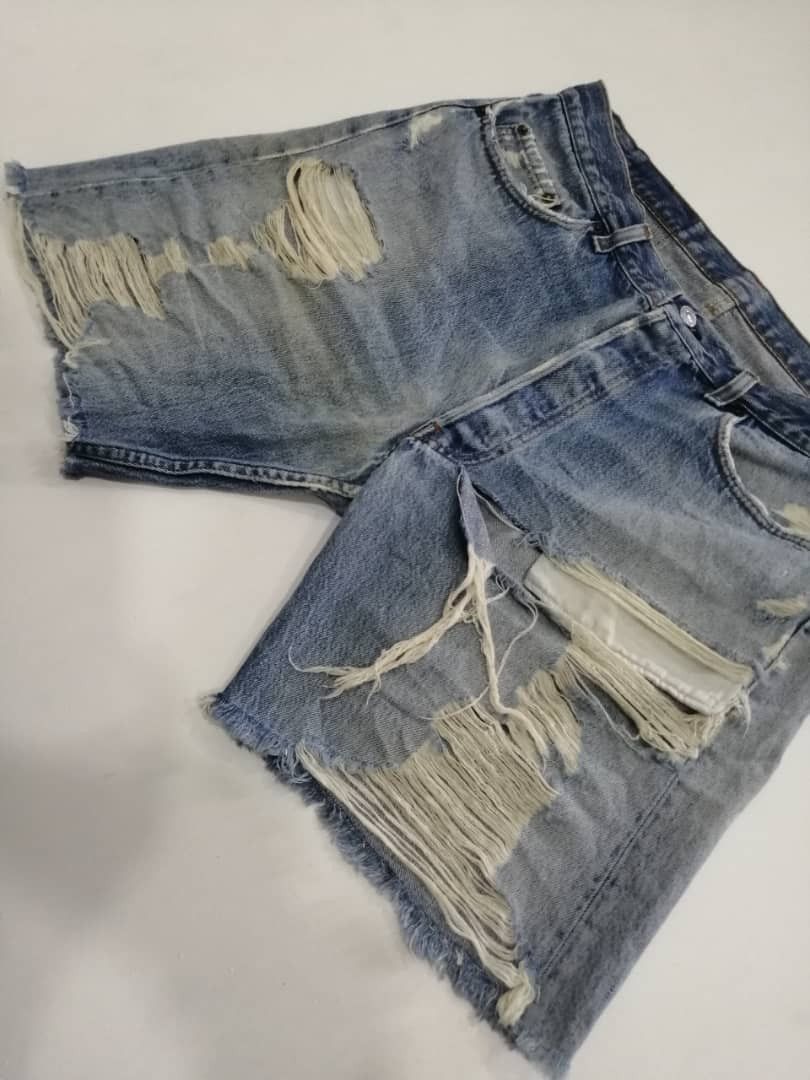 Levi's Vintage Levis 501 shorts THRASHED Jean Distressed Denim Size US 35 - 8 Thumbnail