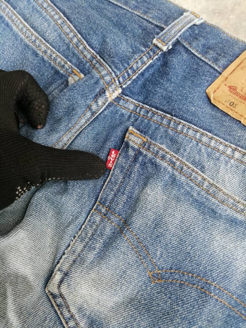 Levi's 90s Light Wash Vintage Levi's 501 USA Jeans 28x30 Denim Size US 28 / EU 44 - 15 Thumbnail