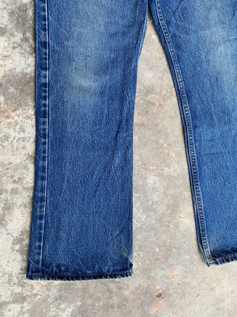 Levi's Vintage Clothing Vintage 90s Light Wash Levi's 517 Bootcut Flare Jeans Size US 33 - 4 Thumbnail
