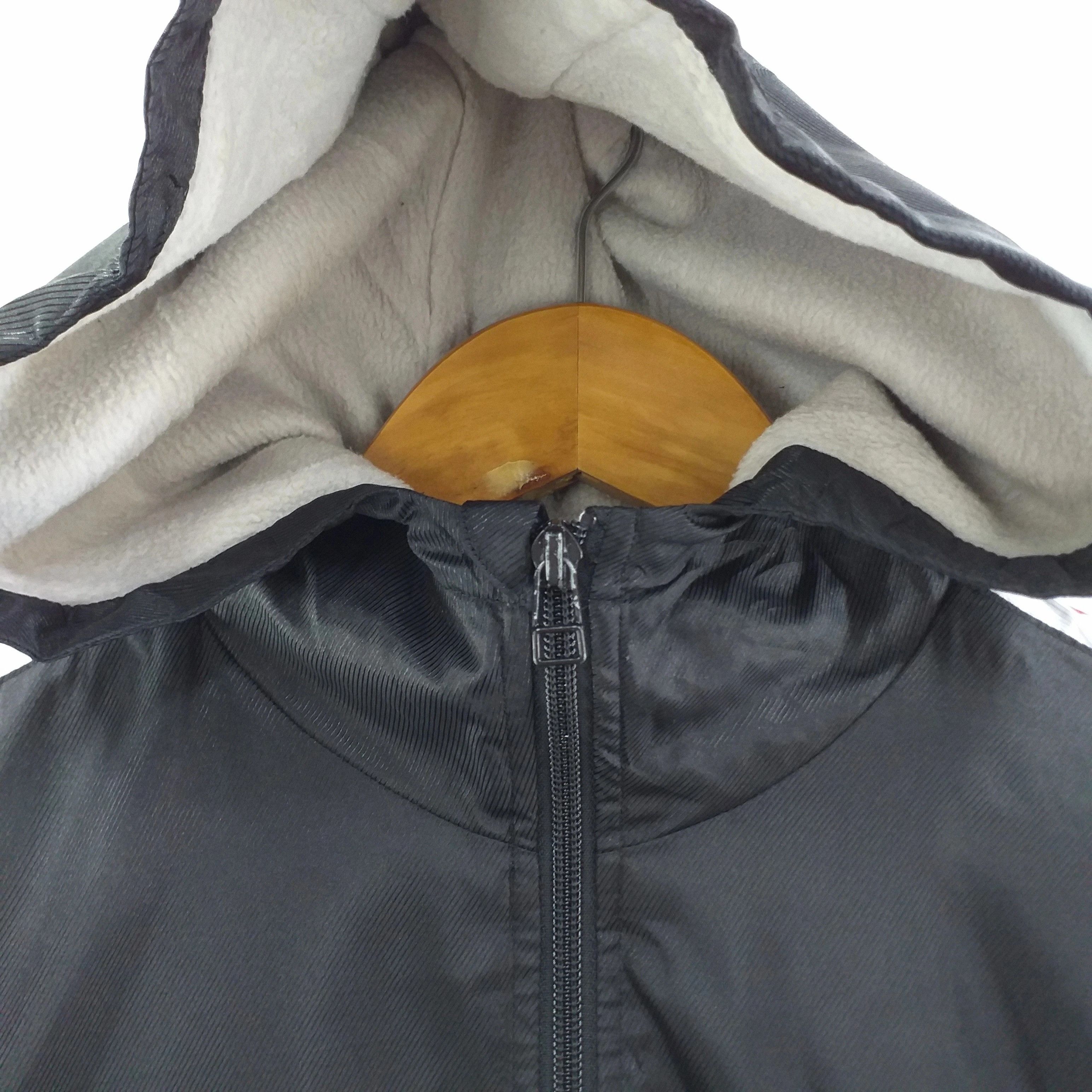 Puma Vintage Puma Windbreaker Side Tape Jacket -J032 Size US L / EU 52-54 / 3 - 2 Thumbnail