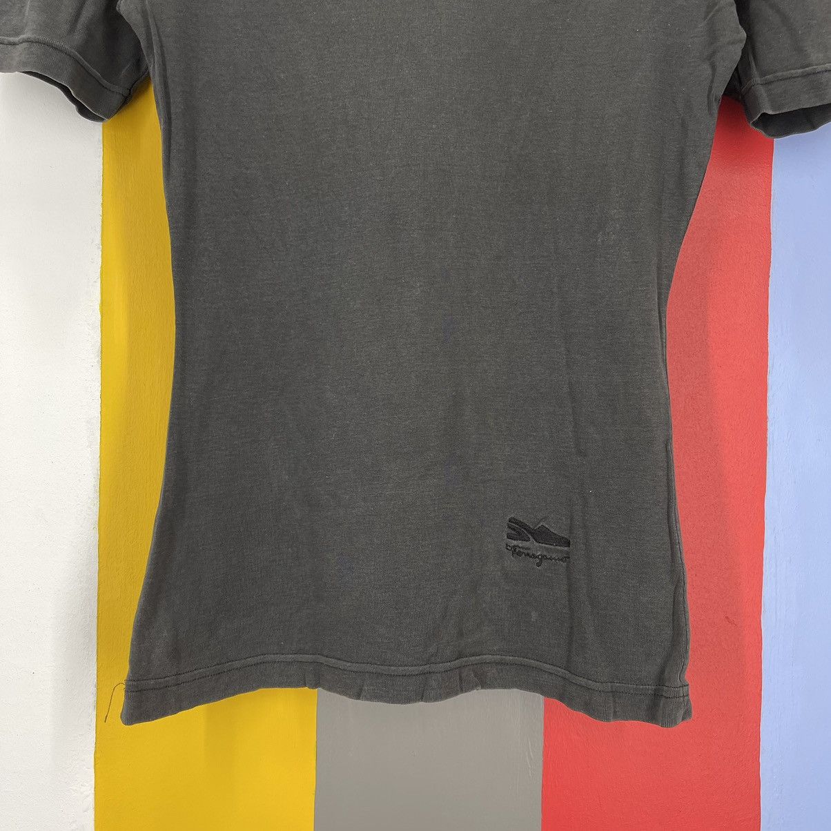 Salvatore Ferragamo 90s Vintage SALVATORE FERRAGAMO Faded T Shirt #1137/AN Size XS / US 0-2 / IT 36-38 - 3 Thumbnail