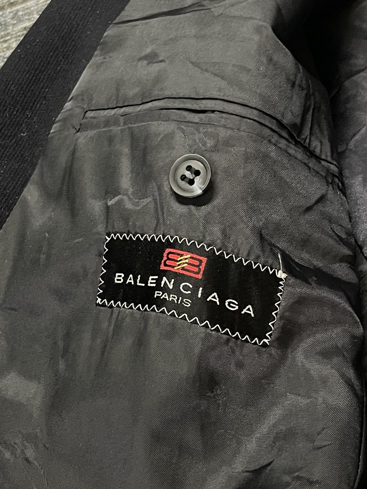 Balenciaga BALENCIAGA BUTTON GOLD BLAZERS Size 40R - 8 Thumbnail