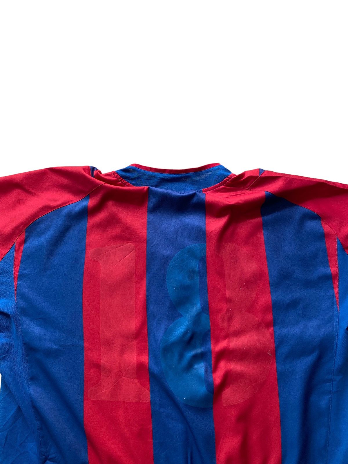 Nike Vintage nike Barcalona 2003 soccer jersey nice design Size US L / EU 52-54 / 3 - 7 Thumbnail