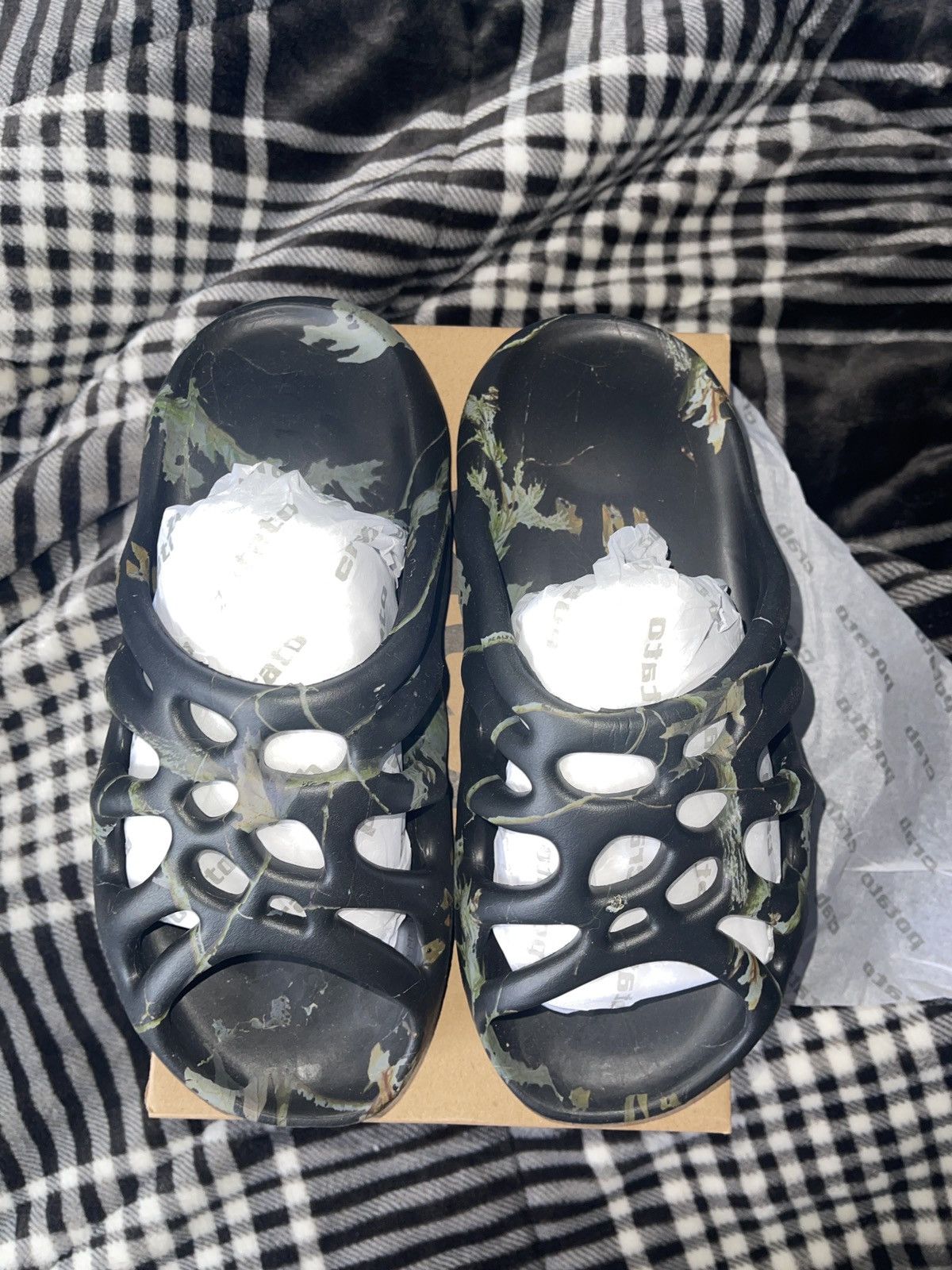 Imran Potato Crab Yeezy 🦀🖤SZ 8 Size US 8 / EU 41 - 2 Thumbnail